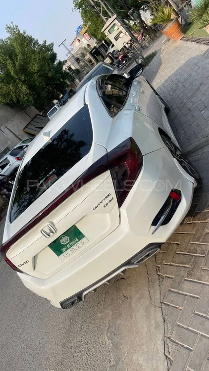 Honda Civic 2016 for Sale in Multan Image-1