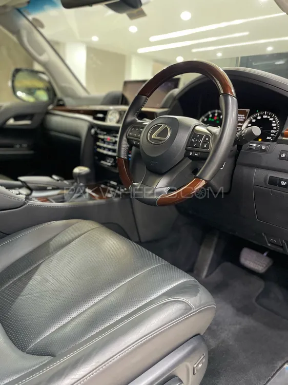 Lexus LX Series 2017 for Sale in Lahore Lexus LX Series 2017 for Sale in Lahore Image-11