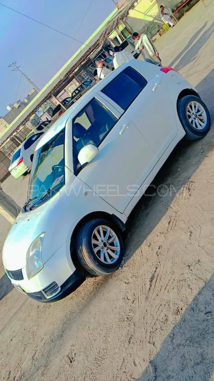 Suzuki Swift 2011 for Sale in Mian Wali Image-1