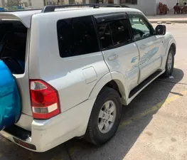 Mitsubishi Pajero GLS 2.8D 2005 for Sale