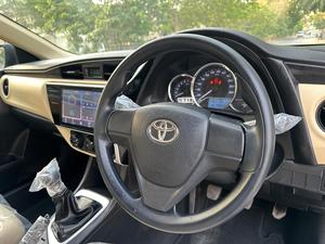 TOYOTA COROLLA GLI MANUAL 1.3 (1300cc)
Model 2019 || Registered 2019
45,000kms driven Genuine 
Toyota Authorized Dealership Maintained
Silver Color 
Right Front Fender Wheel Arch Repainted Rest 
Full Original Paint 100% Guaranteed 
Beige Interior
Manual Transmission 
Well maintained using high end products 
1st Owner
Brand New Condition 
Interior is as crispy as new 
See to believe 
READY DELIVERY 
EXCHANGE POSSIBLE WITH ANY CAR

For inspection
Available at SUPREME CARS
Plot # 151/F,Under Imam heights,Shop no.1&2, Main Khalid Bin Walid Rd, Karachi, Sindh 75400

|  Premium Cars |  Best Prices |  Optimum Performance | 
#supremecarsgang