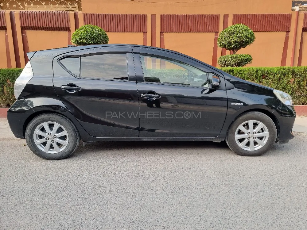 Toyota Aqua 2014 for Sale in Peshawar Image-1