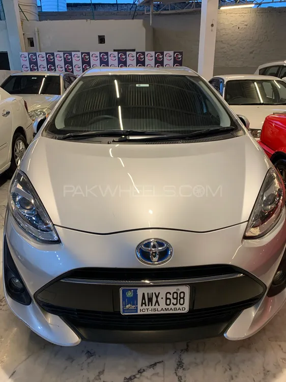 Toyota Aqua 2018 for Sale in Peshawar Image-1