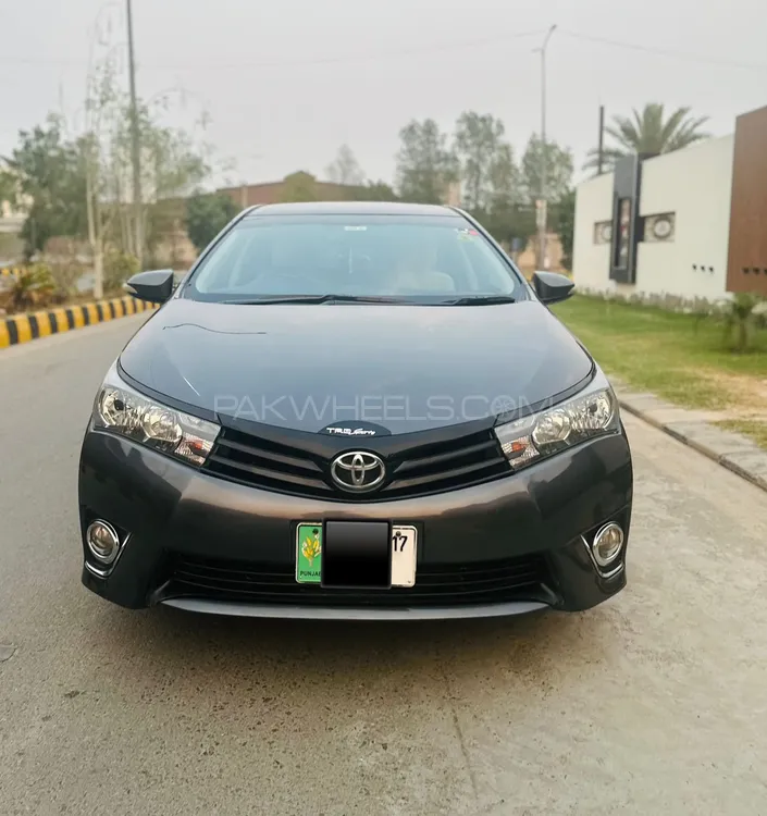 Toyota Corolla 2017 for Sale in Faisalabad Image-1