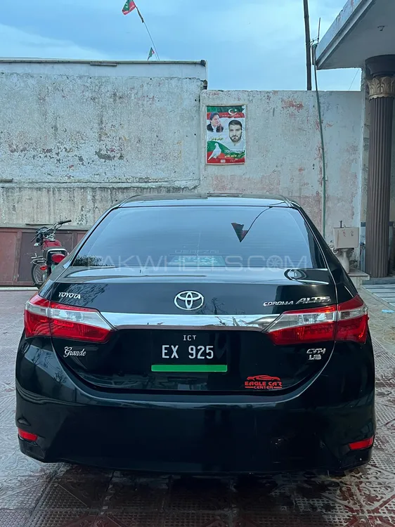 Toyota Corolla 2015 for Sale in Nowshera cantt Image-1