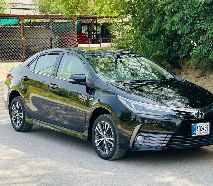 Toyota Corolla 2020 for Sale in Islamabad Image-1