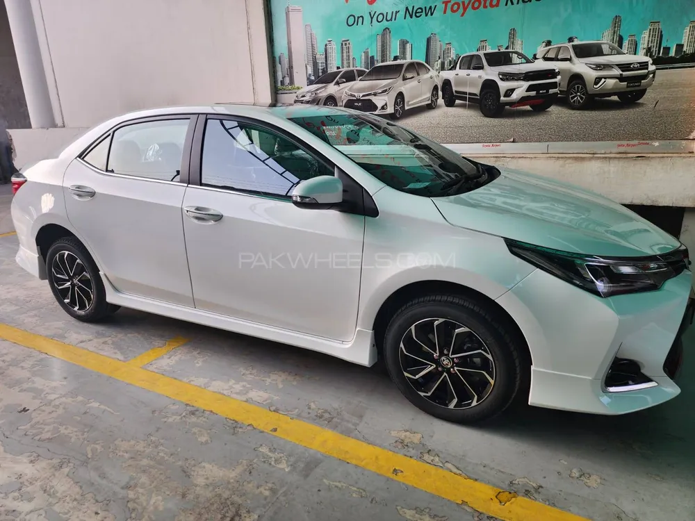 Toyota Corolla 2025 for Sale in Lahore Toyota Corolla 2025 for Sale in Lahore Image-5