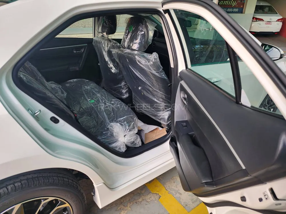 Toyota Corolla 2025 for Sale in Lahore Toyota Corolla 2025 for Sale in Lahore Image-3