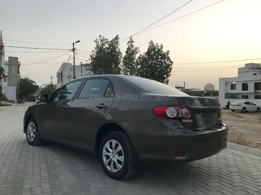 Toyota Corolla 2014 for Sale in Karachi Image-1