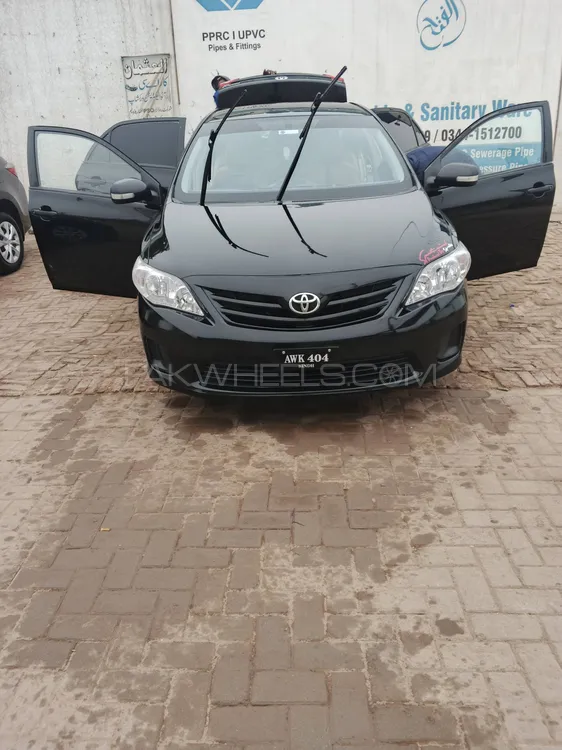 Toyota Corolla 2011 for Sale in Pir mahal Image-1