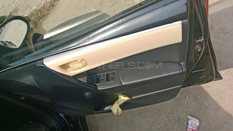 Toyota Corolla 2018 for Sale in Dijkot Image-1