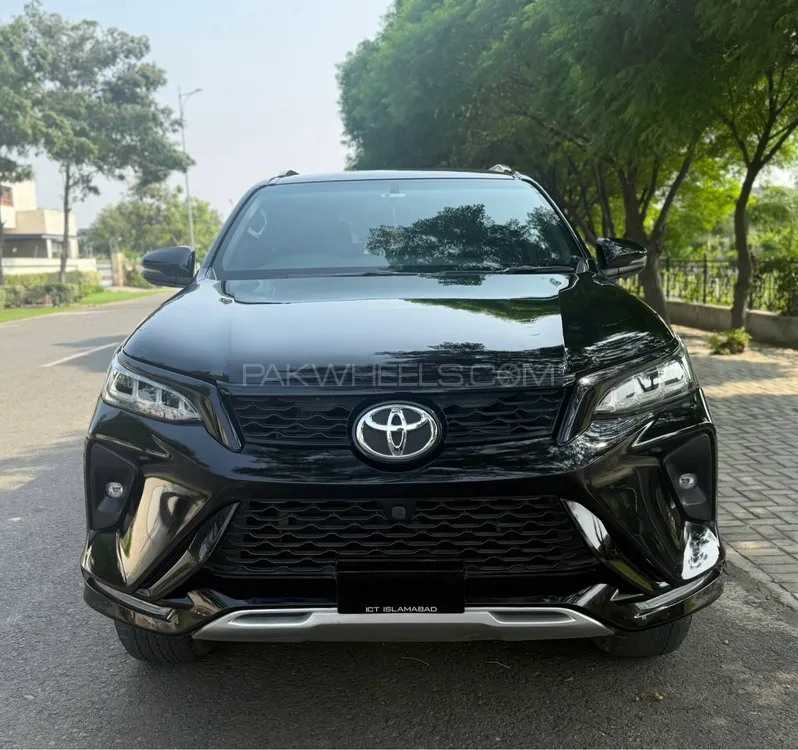 Toyota Fortuner 2022 for Sale in Lahore Image-1