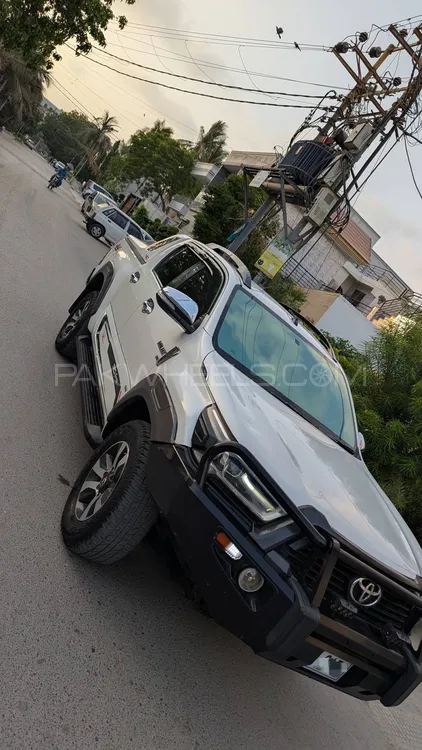Toyota Hilux 2016 for Sale in Karachi Image-1