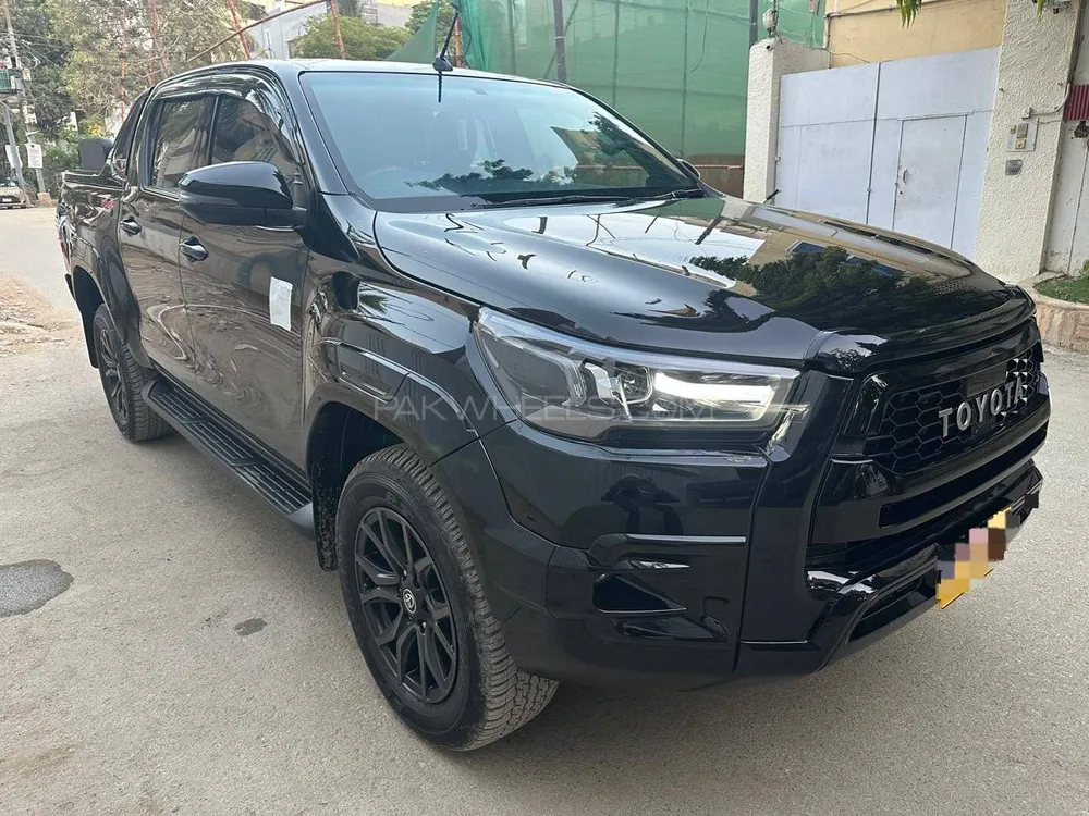 Toyota Hilux 2024 for Sale in Karachi Image-1