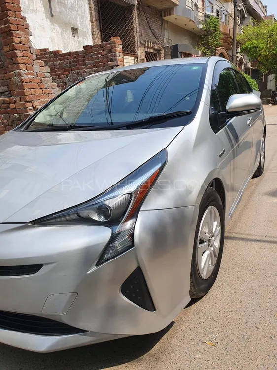 Toyota Prius 2018 for Sale in Faisalabad Image-1
