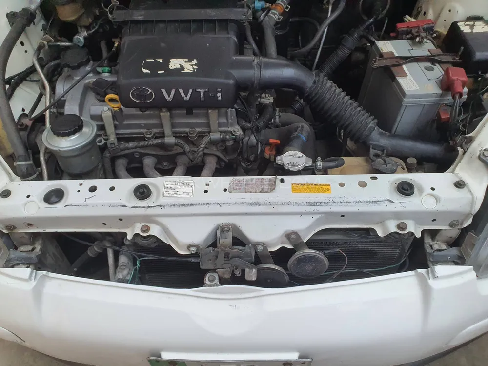 Toyota Vitz 2005 for Sale in Charsadda Image-1