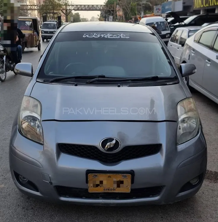 Toyota Vitz 2009 for Sale in Karachi Image-1
