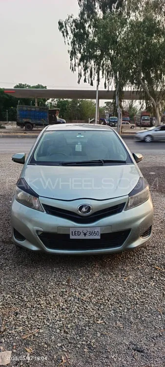 Toyota Vitz 2011 for Sale in Swabi Image-1