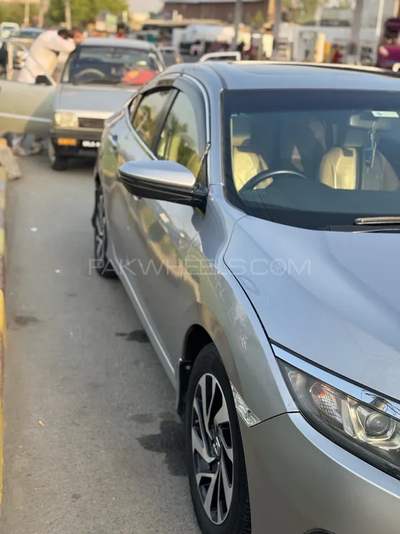 Honda Civic 2018 for Sale in Lahore Image-1