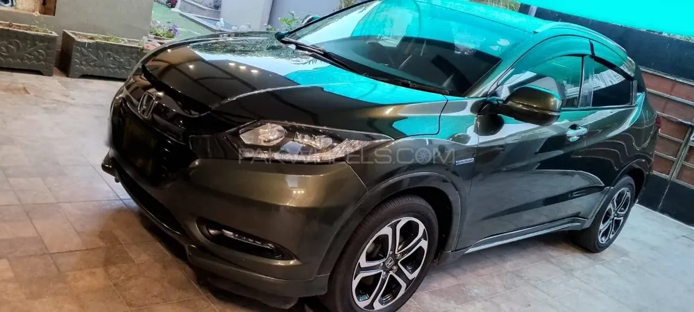 Honda Vezel 2016 for Sale in Lahore Image-1