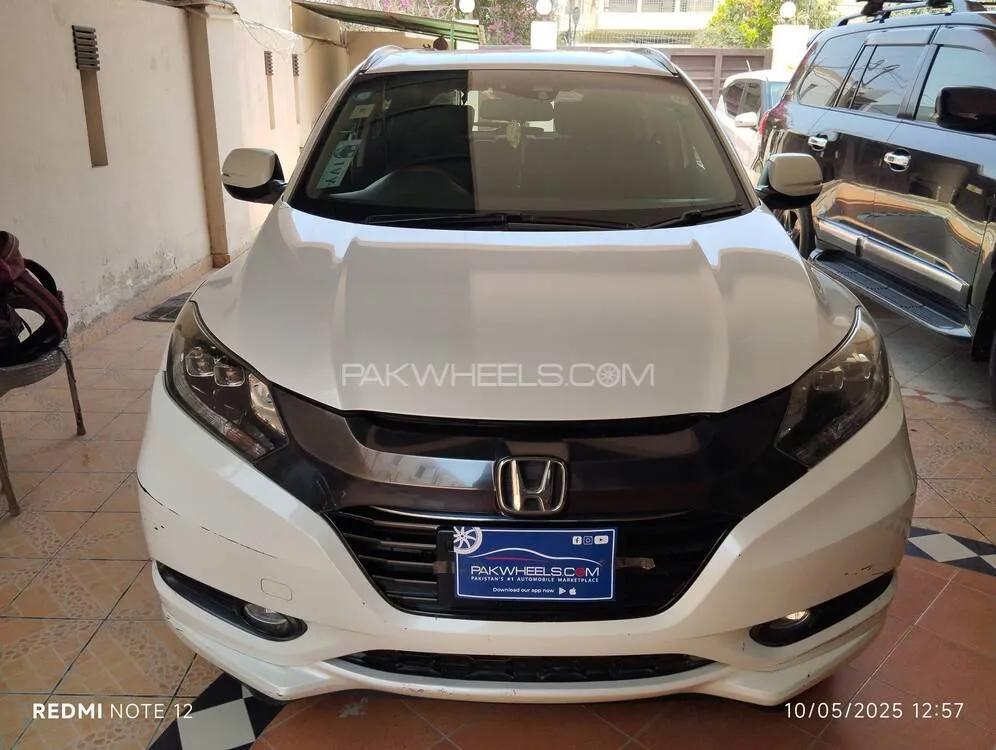 Honda Vezel 2015 for Sale in Karachi Image-1