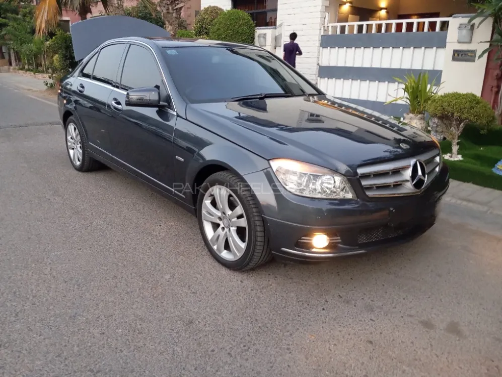 Mercedes Benz C Class 2010 for Sale in Karachi Image-1