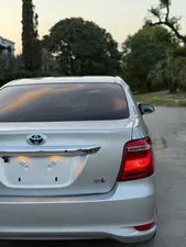 Toyota Corolla Axio Hybrid 1.5 2017 for Sale
