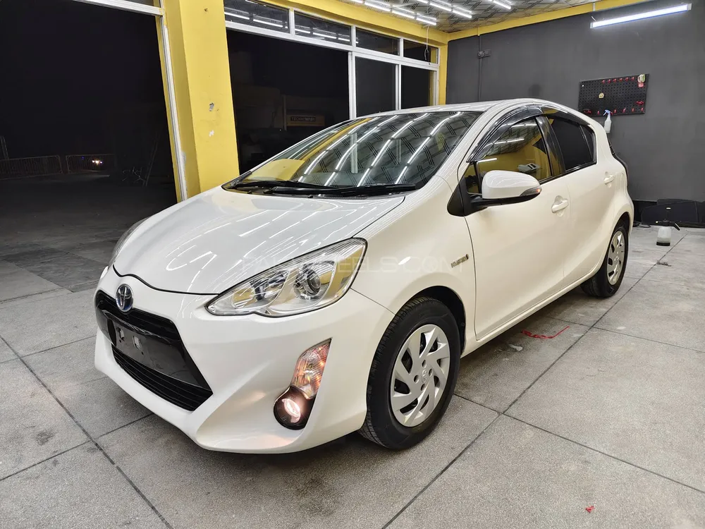 Toyota Aqua 2015 for Sale in Islamabad Image-1