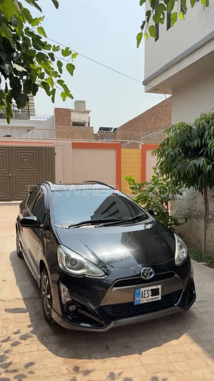 Toyota Aqua 2015 for Sale in Multan Image-1