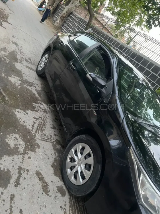 Toyota Corolla 2015 for Sale in Islamabad Image-1