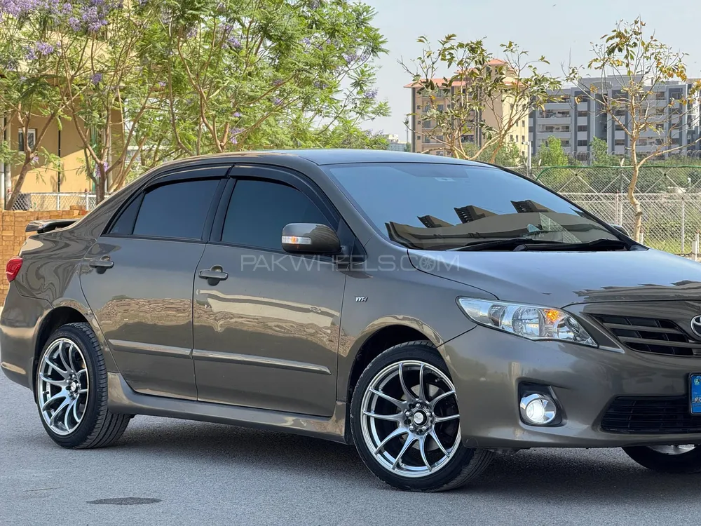 Toyota Corolla 2013 for Sale in Islamabad Image-1