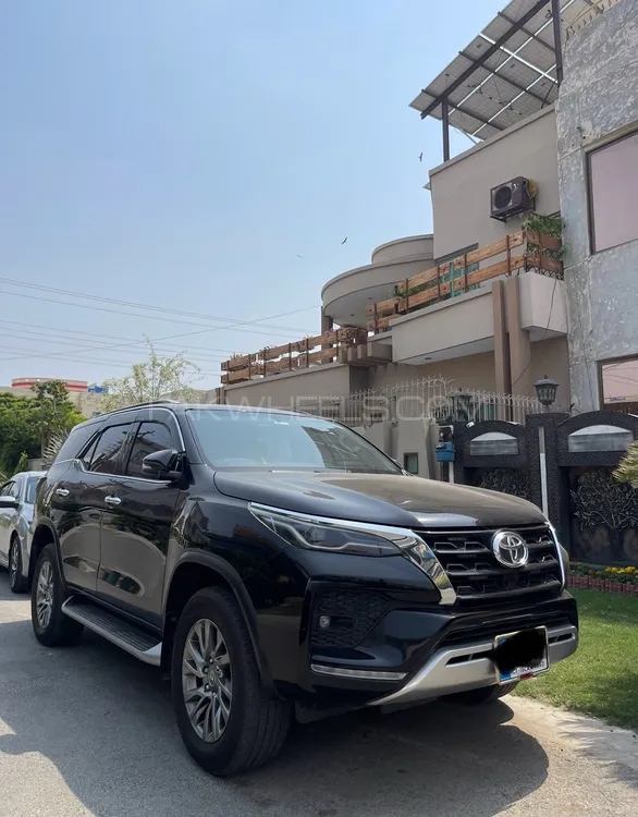 Toyota Fortuner 2021 for Sale in Lahore Image-1