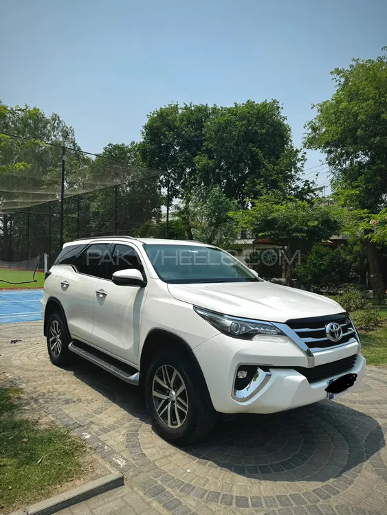 Toyota Fortuner 2021 for Sale in Lahore Image-1