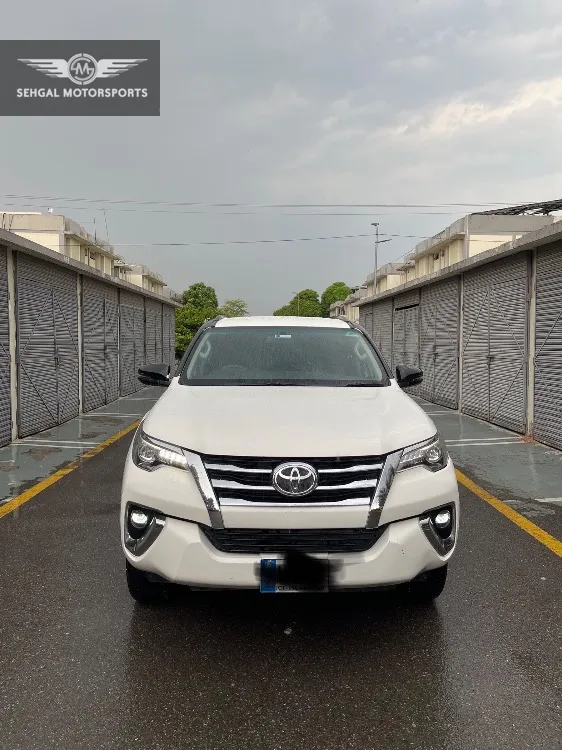 Toyota Fortuner 2022 for Sale in Islamabad Image-1