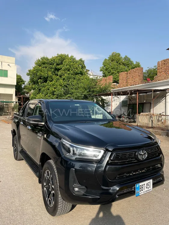 Toyota Hilux 2023 for Sale in Islamabad Image-1