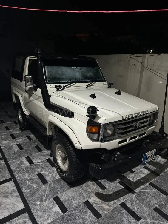 Toyota Land Cruiser 1987 for Sale in Islamabad Image-1