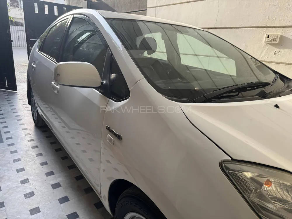 Toyota Prius 2009 for Sale in Multan Image-1