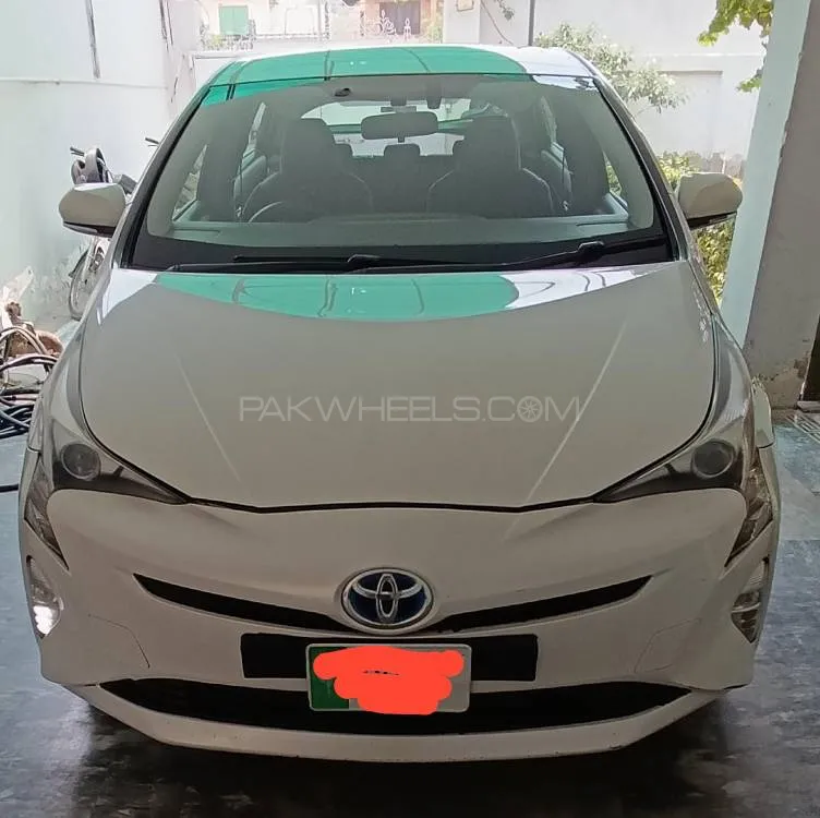 Toyota Prius 2017 for Sale in Multan Image-1