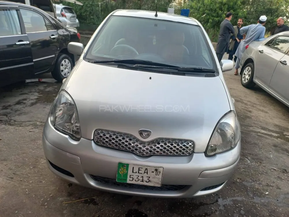 Toyota Vitz 2002 for Sale in Swabi Image-1