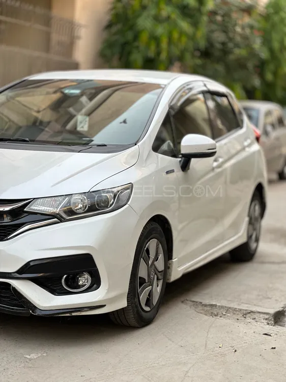 Honda Fit 2015 for Sale in Lahore Image-1