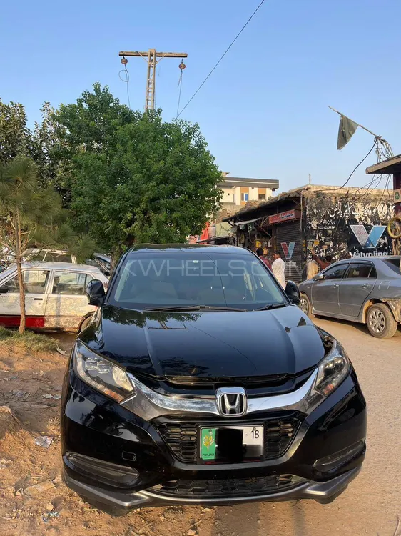 Honda Vezel 2015 for Sale in Islamabad Image-1