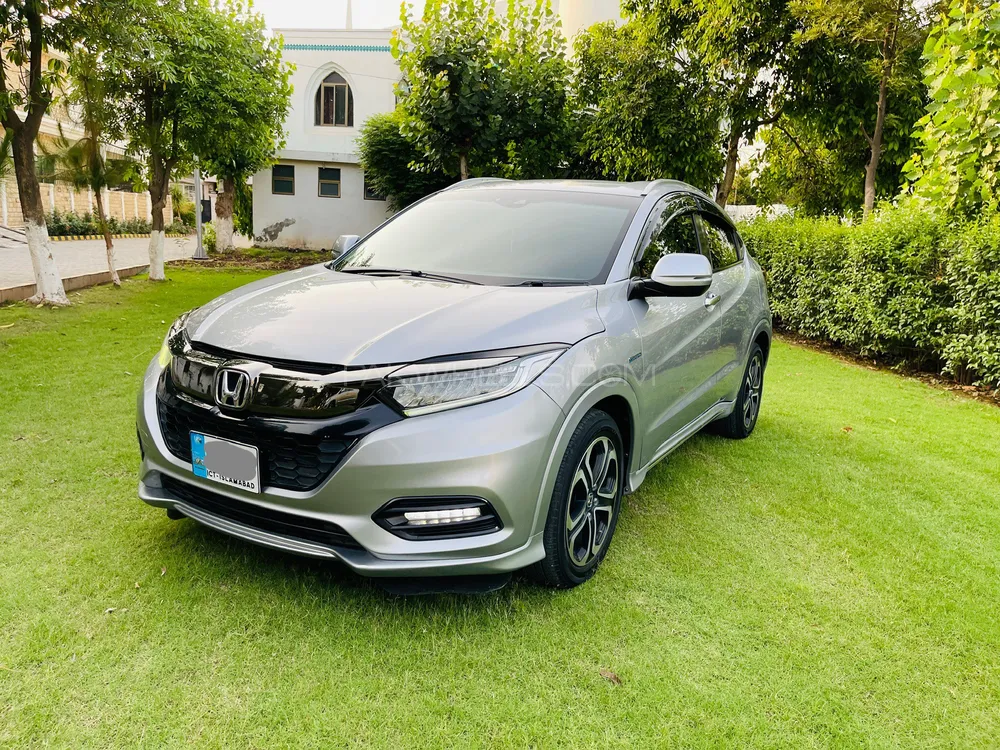 Honda Vezel 2018 for Sale in Islamabad Image-1