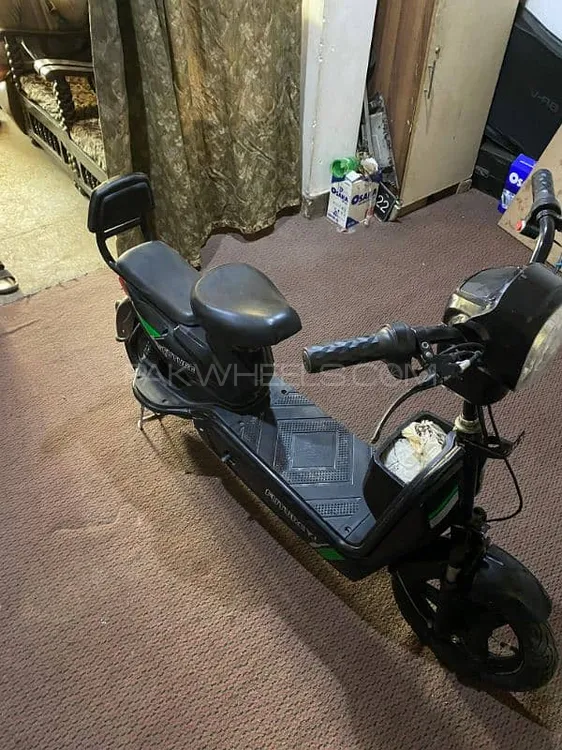 میٹرو MR 70 2023 for Sale Image-1