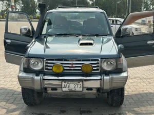 Mitsubishi Pajero Exceed 3.5 1992 for Sale