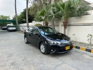 Toyota Corolla Altis Grande CVT-i 1.8 2015 for Sale