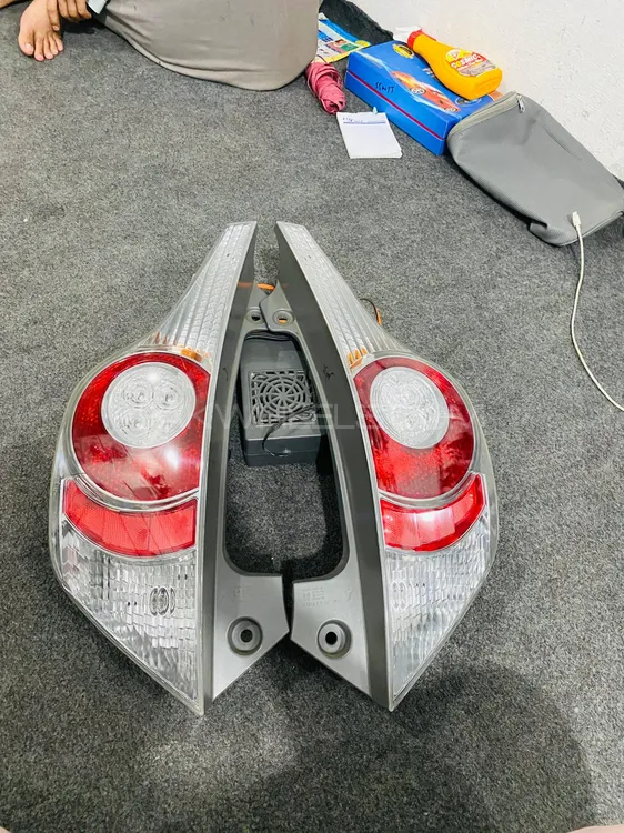 TOYOTA AQUA 2012 TO 2014 MODEL BREAKLIGHT AVALIBLE ORIGINAL Image-1