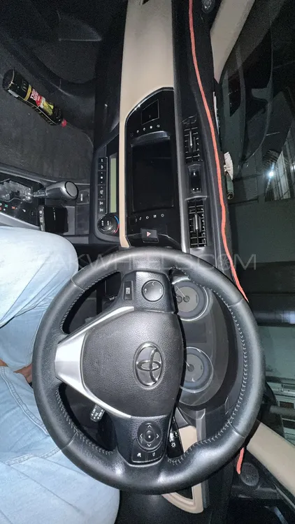 Toyota Corolla 2016 for Sale in Lahore Image-1