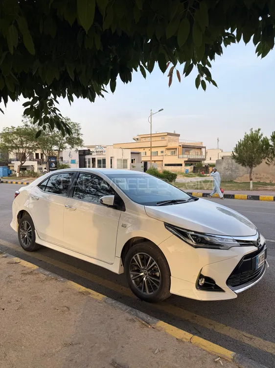 Toyota Corolla 2021 for Sale in Islamabad Image-1