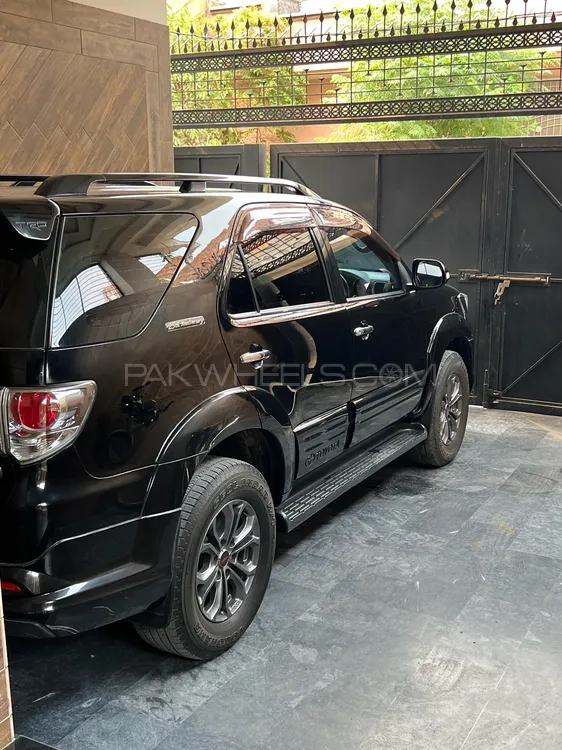 ٹویوٹا فورچیونر 2016 for Sale in لاہور Image-1