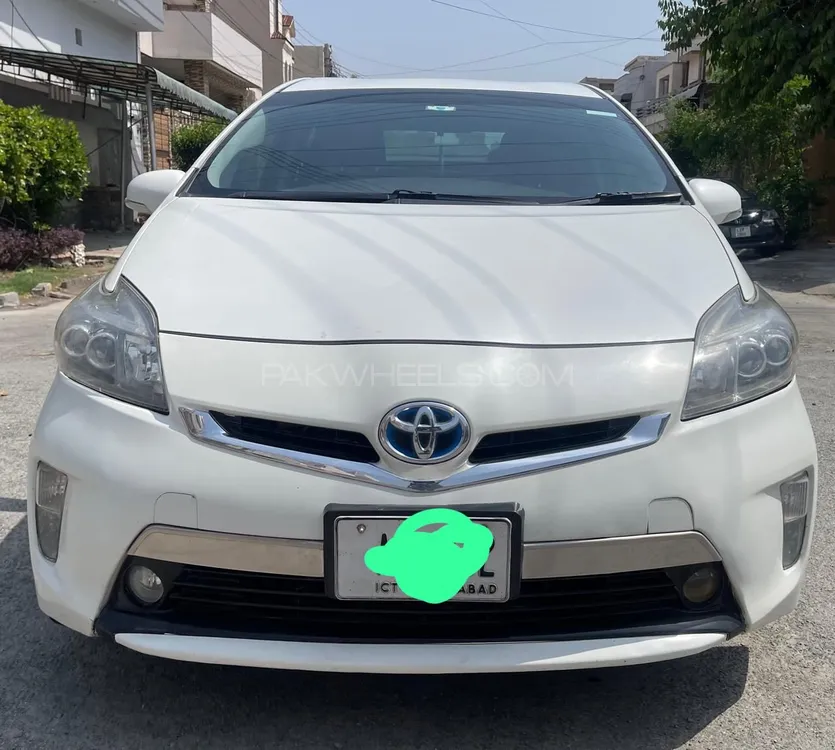 Toyota Prius 2013 for Sale in Faisalabad Image-1